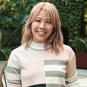 How One of the Greatest PLG Companies Leaned Into Referral and Word-Of-Mouth Marketing While Saying ‘No’ to Meetings and Hierarchy With Joanie Wang of Expensify